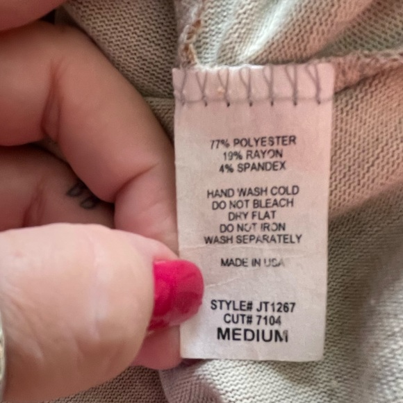 Boutique purchase, mustard yellow long sleeve top with stars Never worn - Picture 5 of 5